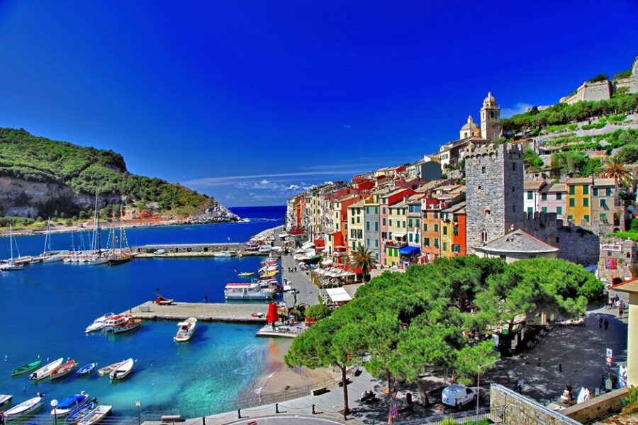 Cinque Terre Small Group by Minivan from Lucca - Boat, Train, and the Crowds
