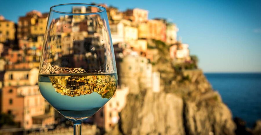 Cinque Terre: Wine Tasting and Walking Tour - Focaccia, Taggiasca olives, and a proper Ligurian pause