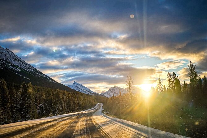 Columbia Icefield, Crowfoot Glacier and Bow ,Peyto Lake Tour - Johnston Canyon becomes the winter answer