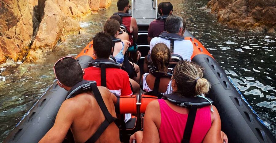 Corsica: Piana Calanques and Caves by Boat - A close look at the 12-seat semi-rigid boat
