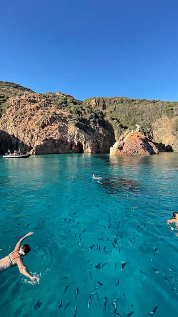 Croisière Calanques de Piana - Baignade bateau 12 places - Why the 12-seat boat changes the experience