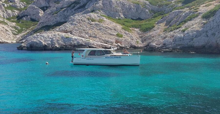 Cruise, Coffee and Swimming in the Calanques of Frioul - Arriving at the Frioul Archipelago
