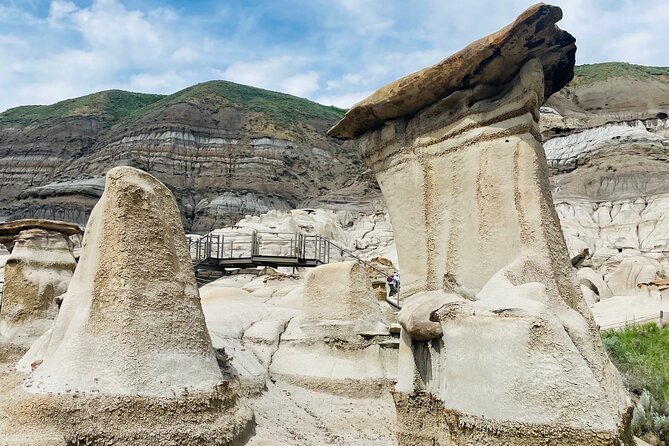 Day of Dinosaurs & Hoodoos from Calgary to Drumheller Badlands - Why the Badlands make a fine break from the Rockies