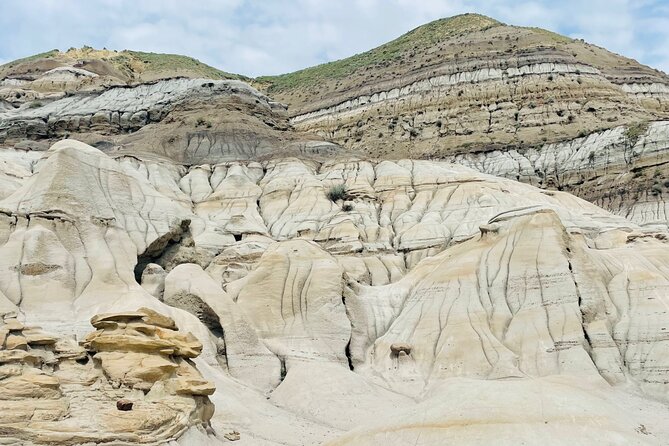 Day of Dinosaurs & Hoodoos from Calgary to Drumheller Badlands - Horseshoe Canyon gives you the first big view