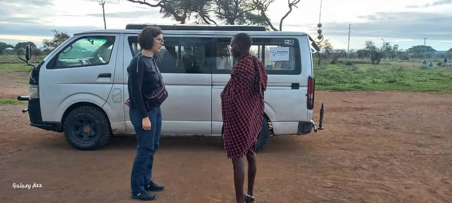 DAY TRIP AMBOSELI NATIONAL PARK FROM NAIROBI BUDGET SAFARI. - Meeting Maasai families and seeing a manyatta