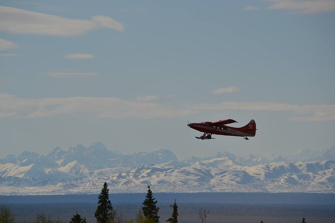 Denali Grand Flightseeing Tour from Talkeetna - The flight over Kahiltna Glacier and the West Buttress