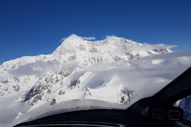 Denali Peak Sightseeing by Plane - Ridges, climbing routes, and the south-side glaciers