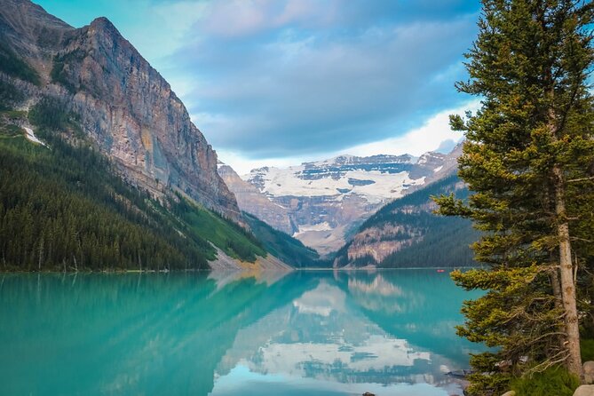 Discover 9 Iconic Banff Sights in a Day! with extra Comfort-12pax - The guide can make or break a long van day