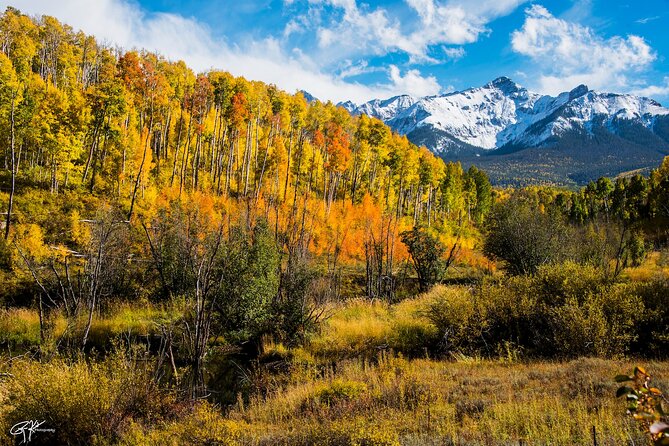 Discover Rocky Mountain National Park - Lily Lake and the view of Longs Peak
