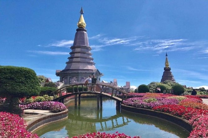 Doi Inthanon Waterfall and Royal Project Chiang Mai - Karen village and Hmong market: useful context, with a tourist edge
