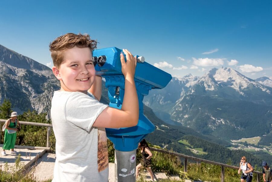 Eagle's Nest and Berchtesgaden Tour from Salzburg - Guides, group size, and organization