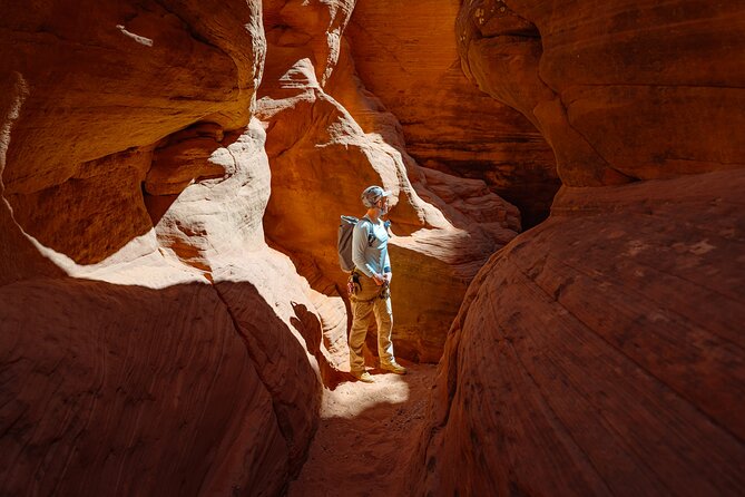 East Zion: Coral Sands Half-day Canyoneering Tour - The canyon walk between the rope stations