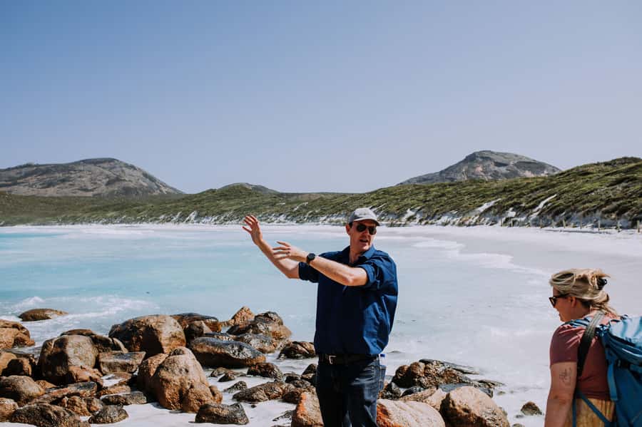 Esperance: Cape Le Grand National Park 4x4 Beach Adventure - Comfort, group size, and the guide