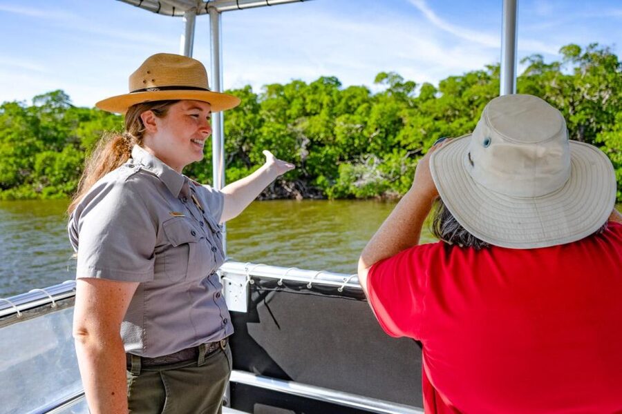 Everglades National Park: Pontoon Boat Tour & Boardwalk - Cruising through the Ten Thousand Islands