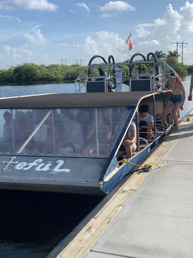 Everglades Small Group on Airboat with Transportation - From Miami hotels to Sawgrass Recreation Park