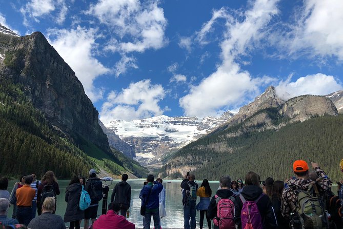 Experience Banff & Lake Louise | Moraine - PRIVATE DAY TOUR - Why a private Calgary day trip makes sense