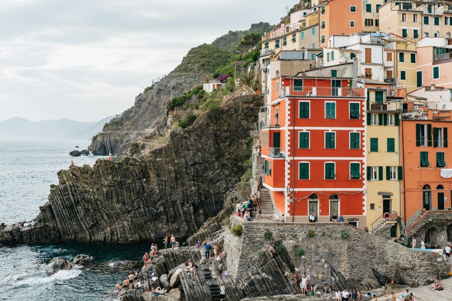 Florence: Cinque Terre Day Trip with Optional Hiking or Pisa - The Pisa option changes the day