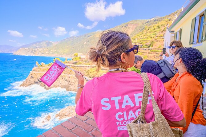 Florence: Cinque Terre Park Day Trip with Optional Street Food - Riomaggiore closes the day