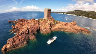 Fréjus : Esterel Calanques Cruise (Comfort Boat) + Swim Stop