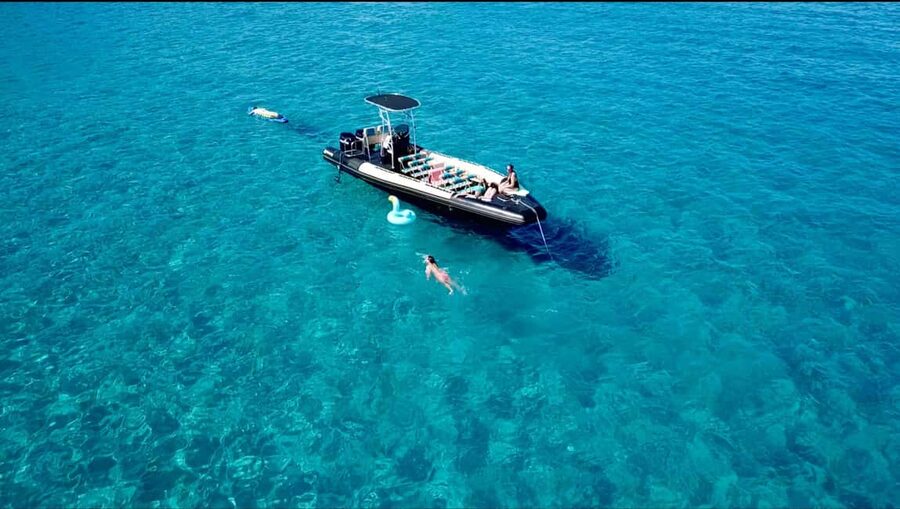 Fréjus: Estérel Calanques Speedboat Tour + Swim Stop - What the speedboat ride feels like