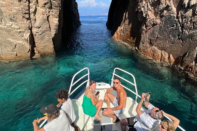 Friendly discovery of Scandola Calanques de Piana and meal stop at Girolata - Setting out from Cargèse