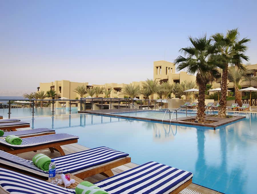 From Amman: Petra, Wadi Rum and Dead Sea Private 3-Days Tour - What the private driver adds