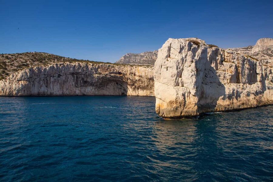 From Bandol: Visit the 13 calanques of Cassis & Marseille (3 hours 15 minutes at sea) - Who should book this $50 cruise