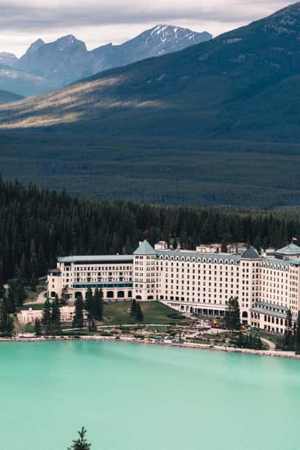 From Banff/Canmore: Moraine Lake, Lake Louise 1.5 hrs Each - What the driver adds, and what the driver does not