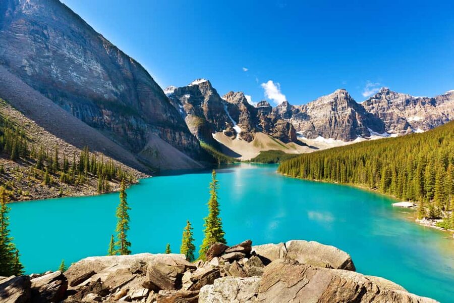 From Banff: Moraine Lake & Lake Louise Tour - A useful pause at Morant’s Curve
