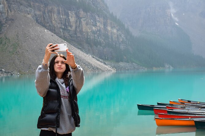 From Banff: Shuttle Service to Moraine Lake & Lake Louise - What to bring for a better half-day