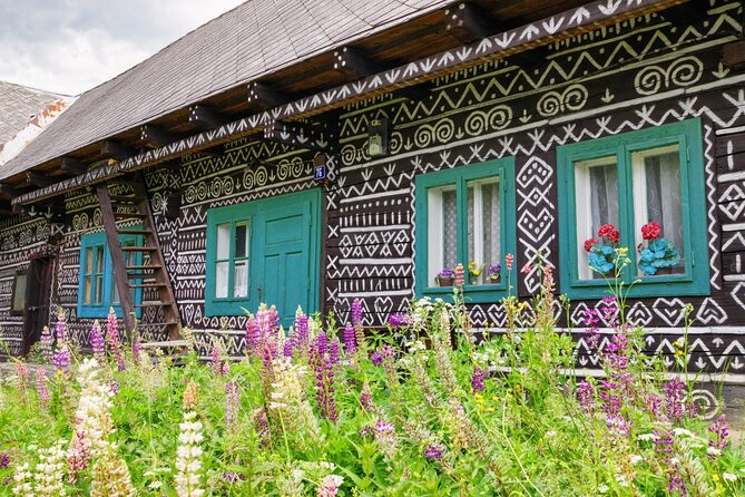 From Bratislava: Čičmany, Bojnice Palace & High Tatras Day Tour - A big slice of Slovakia in one day