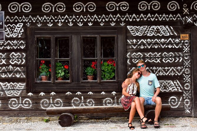 From Bratislava: Čičmany, Bojnice Palace & High Tatras Day Tour - Comfort, group size, and what to pack
