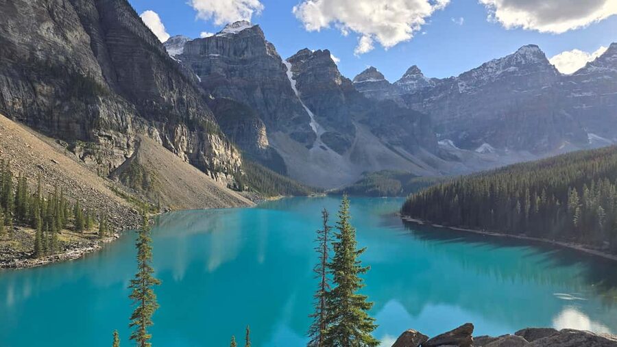 From Calgary/Banff: Moraine Lake & Lake Louise Half-Day Tour - Castle Mountain and the road into Banff National Park