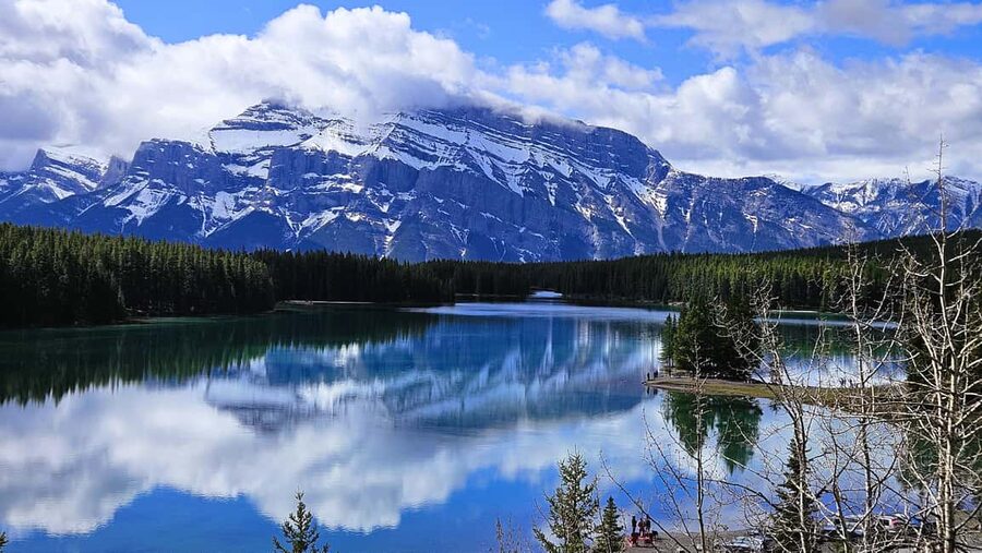From Calgary/Canmore: Banff National Park Premium Day Trip - Transport, comfort, and the real value of $70