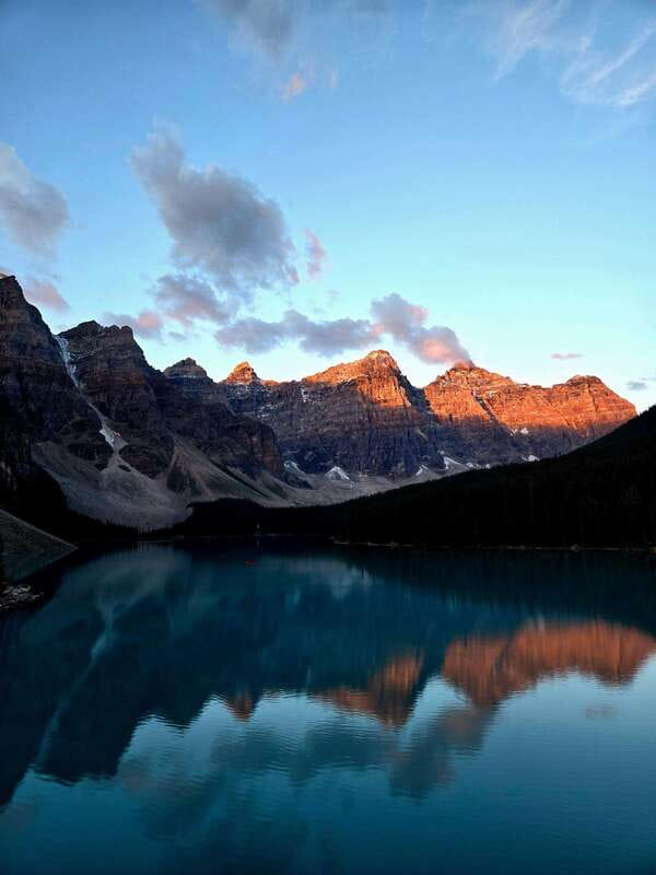 From Canmore/Banff: Moraine Lake Sunrise & Lake Louise Tour - FAQ