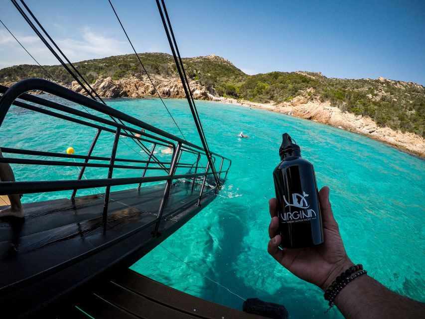 From Cannigione: La Maddalena Archipelago Boat Trip - La Maddalena town: one hour on land
