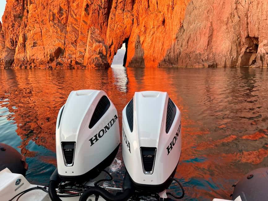 From Cargèse : The Calanques of Piana - The guide can shape the whole experience