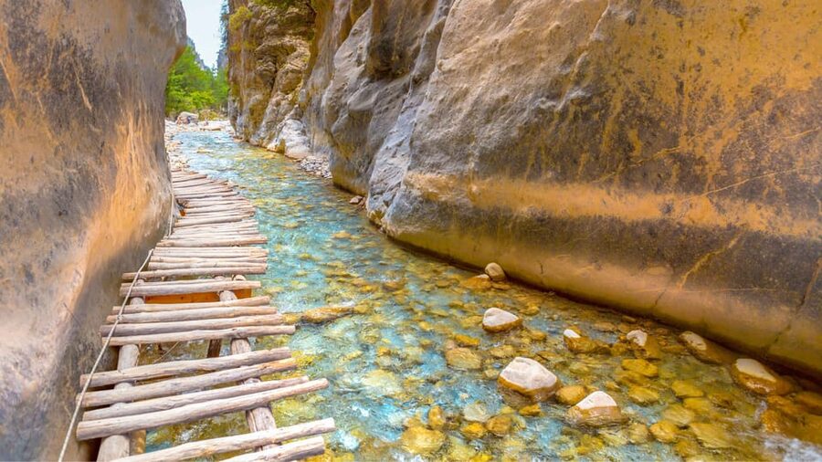 From Chania/Rethymno: Samaria Gorge Easy Way - The return transfer and what the timing means