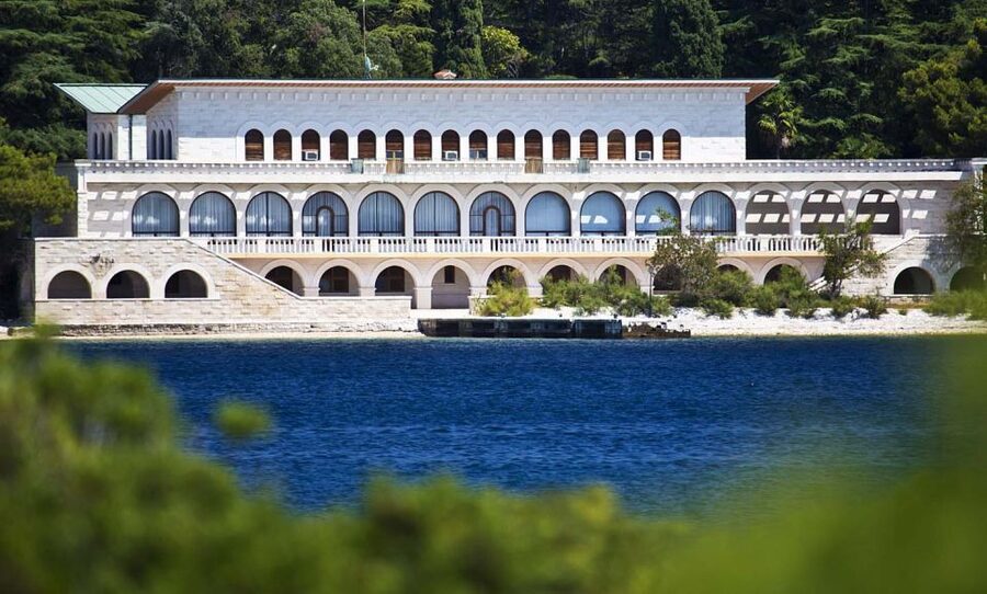 From Fažana: Private boat tour of Brijuni Islands - What the private boat adds