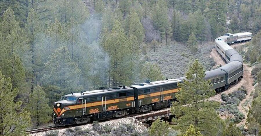 From Flagstaff: Grand Canyon Railroad Full-Day Guided Tour - The Grand Canyon Railway from Williams