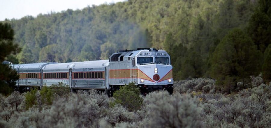 From Flagstaff: Grand Canyon Railroad Full-Day Guided Tour - Along the South Rim and toward the East Rim