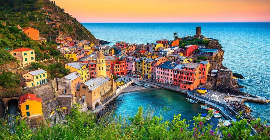 From Florence: Cinque Terre & Pisa Leaning Tower Day Tour - Manarola and the coastal boat