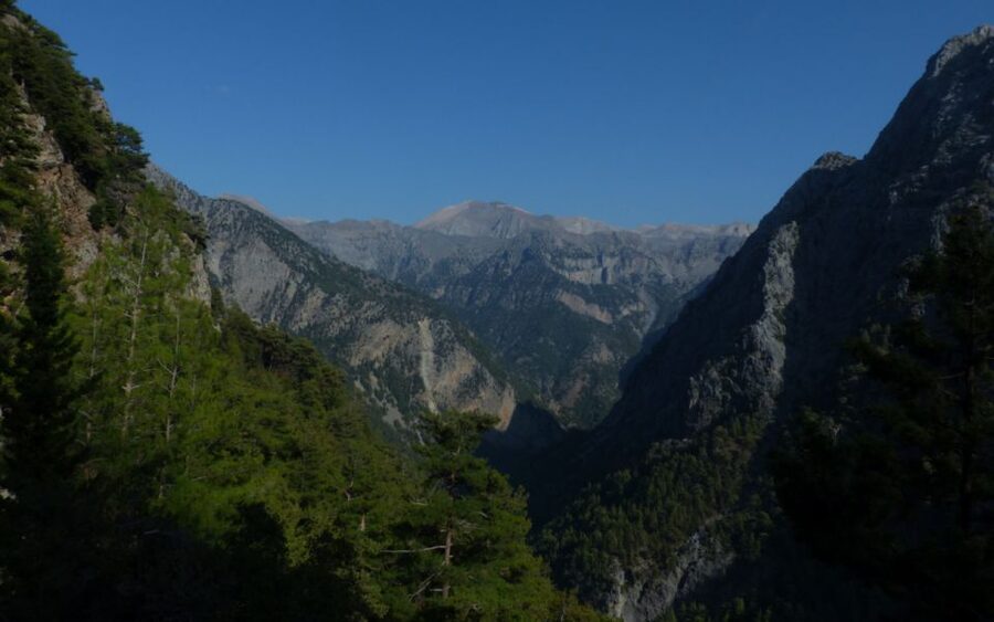 From Heraklion: Samaria Gorge Full-Day Guided Hiking Tour - The 16-kilometer hike through Samaria Gorge