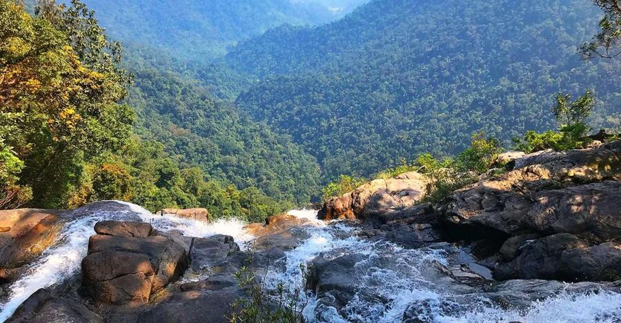 From Hue/Da Nang/Hoi An: Bach Ma National Park Trekking Tour - Practical packing advice for the 8-kilometer route