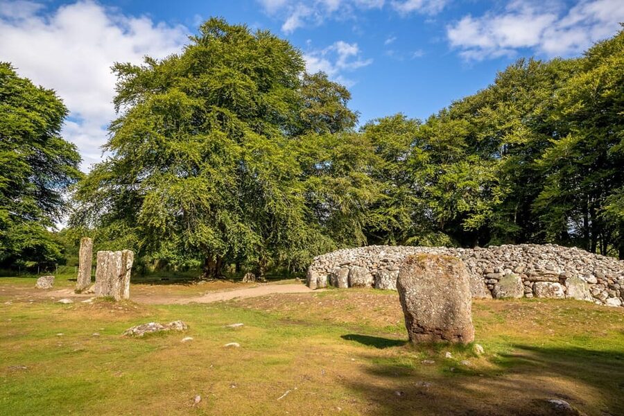 From Inverness: Cawdor Castle and Cairngorms National Park - Highland coos and the best photo stop