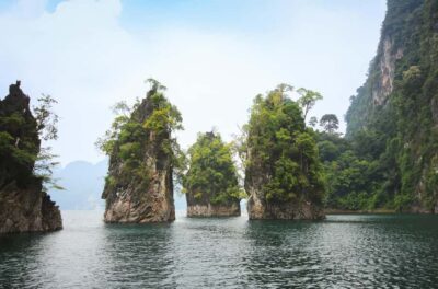 From Khao Lak/Khao Sok: Cheow Lan Lake and Emerald Pool Tour