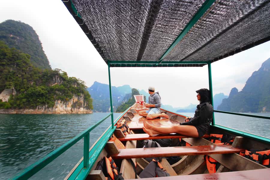 From Khao Lak/Khao Sok: Cheow Lan Lake and Emerald Pool Tour - Thai lunch with time to swim and kayak