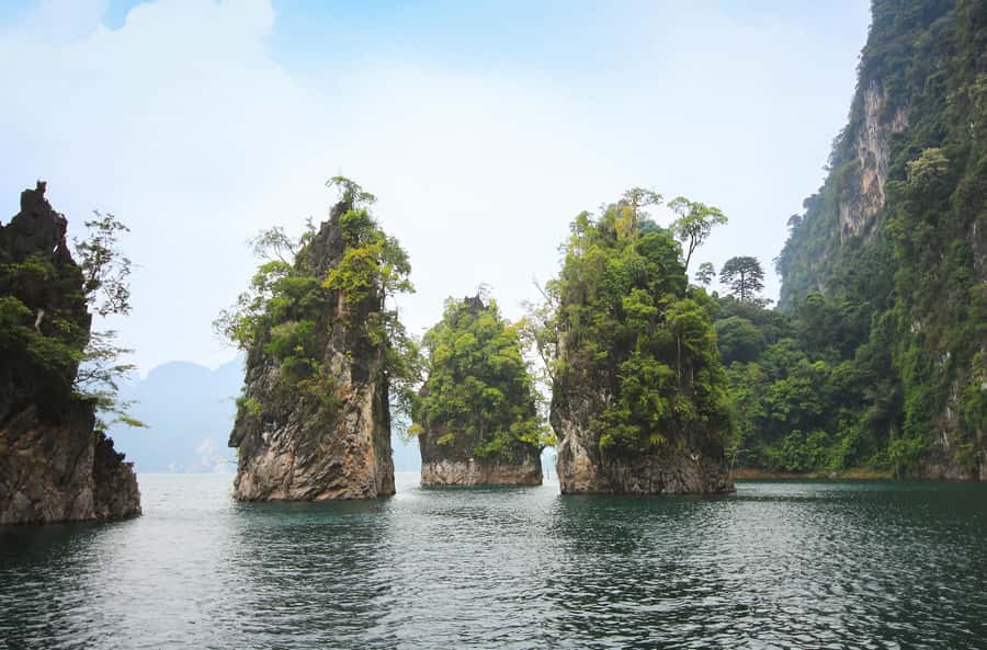 From Khao Lak/Khao Sok: Cheow Lan Lake and Emerald Pool Tour - The early swim at Nam Rad Watershed Creek