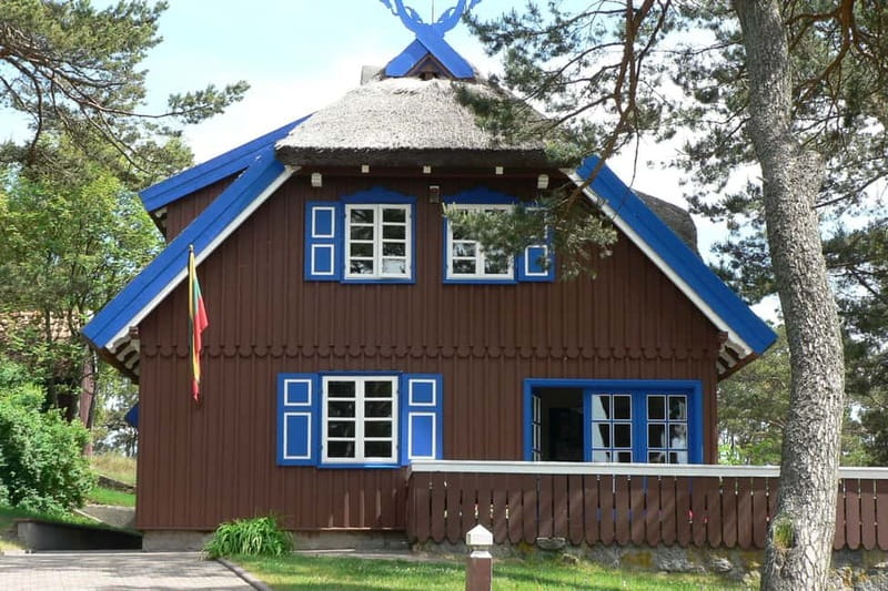 From Klaipeda: Curonian Spit Full-Day Private Tour - Witch Mountain and its carved oak characters