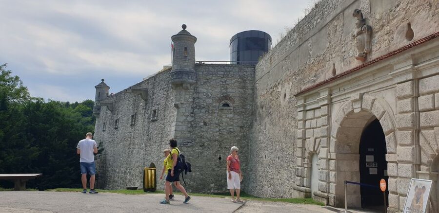 From Krakow: Ojców National Park & Ogrodzieniec Castle Tour - Key points at a glance